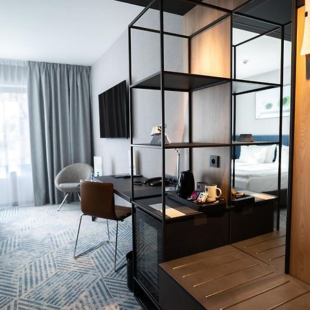 Q Hotel Plus Wroclaw Exterior photo