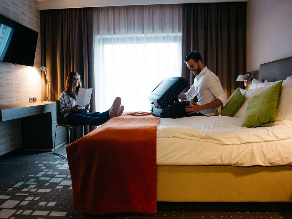Q Hotel Plus Wroclaw Room photo